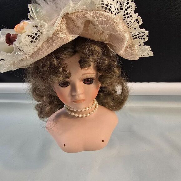 5 Piece Lot of Porcelain Doll Parts Head Arms Legs As Is - Picture 2 of 7